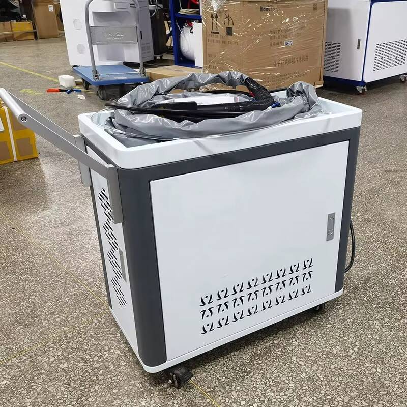 Nettoyeur laser à fibre pulsée - Industrial Laser Cleaner avis et prix