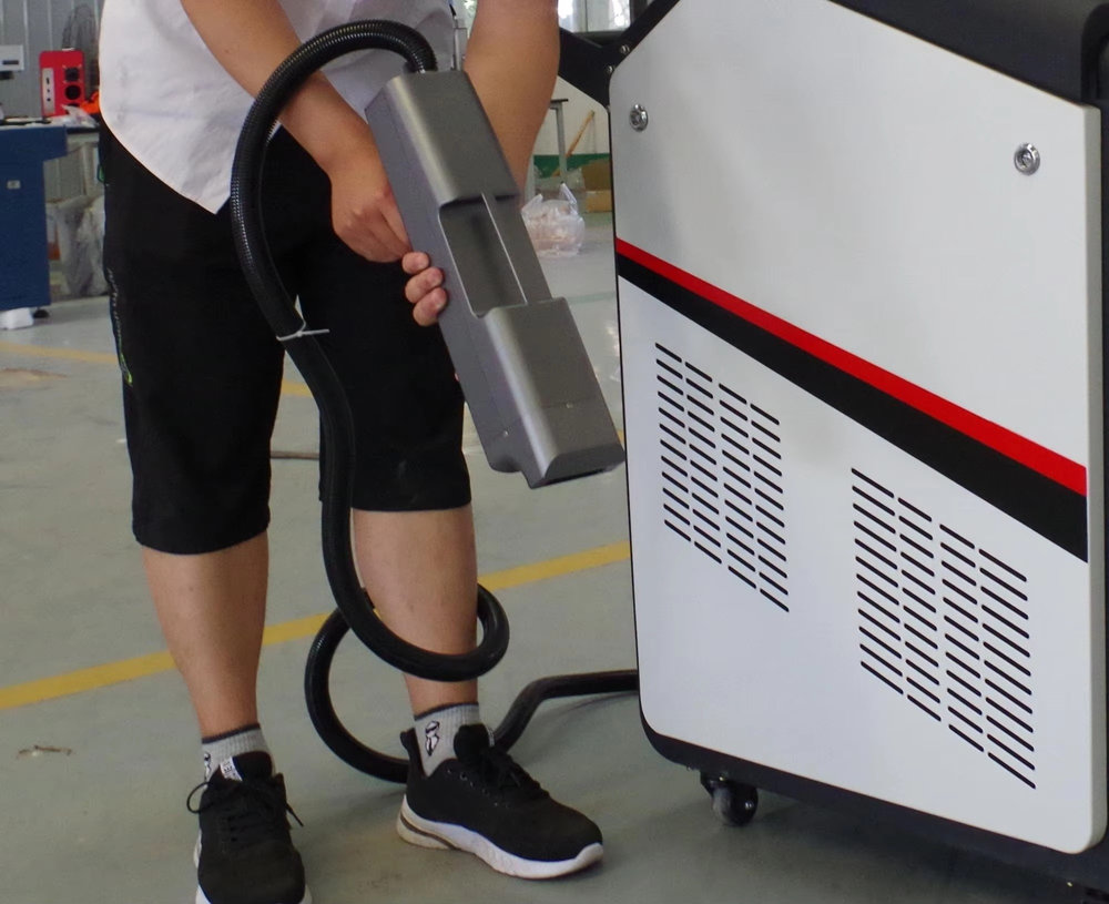 Nouveau Nettoyeur Laser à Impu - Industrial Laser Cleaner avis et prix